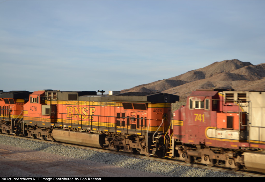 BNSF 4076